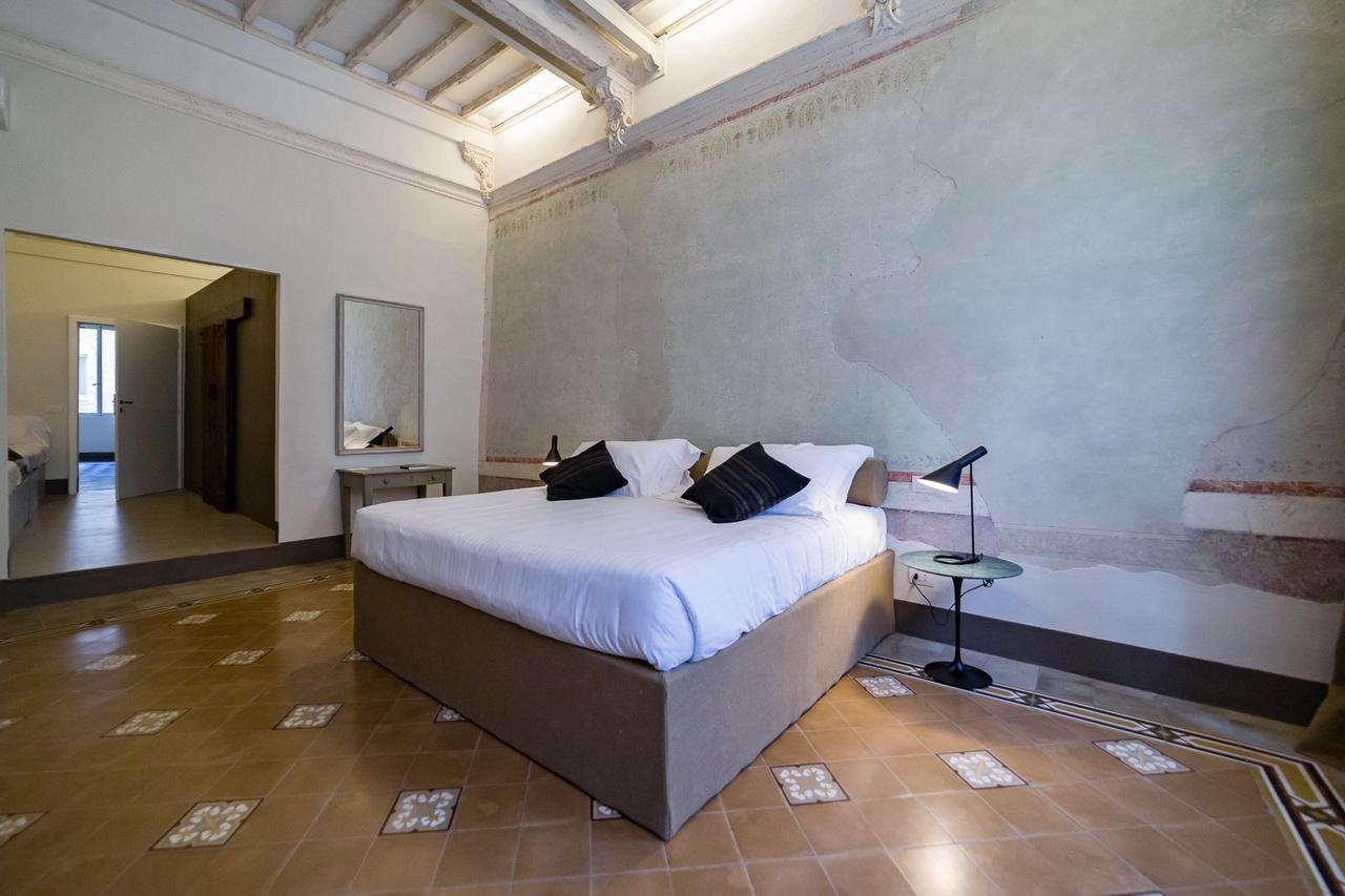 Casatorre Dei Leoni Dimora Storica Bed & Breakfast Siena Exterior photo